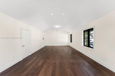 Villa ou maison à vendre à Miami, Floride: 5 chambres, 242.2 m2 № 2074996 - photo 29