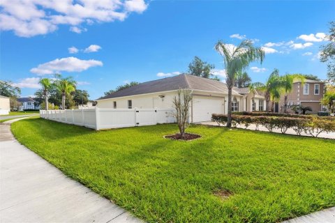 House in DeLand, Florida 4 bedrooms, 207.73 sq.m. № 1422227 - photo 4