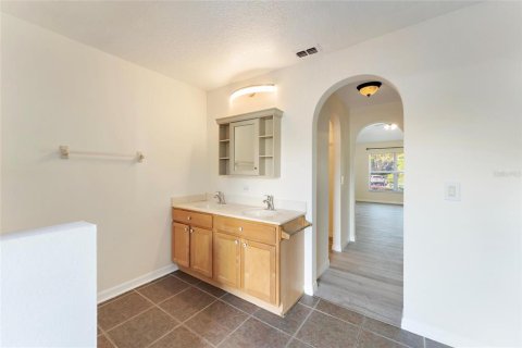 House in DeLand, Florida 4 bedrooms, 207.73 sq.m. № 1422227 - photo 26