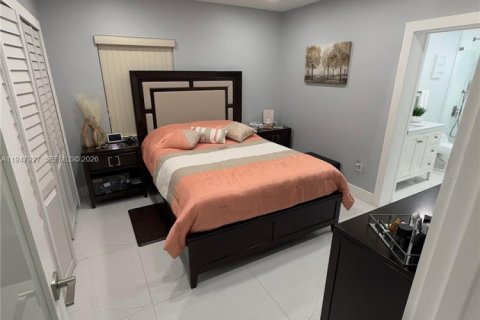 Villa ou maison à vendre à Hialeah, Floride: 2 chambres, 118.26 m2 № 2281597 - photo 11