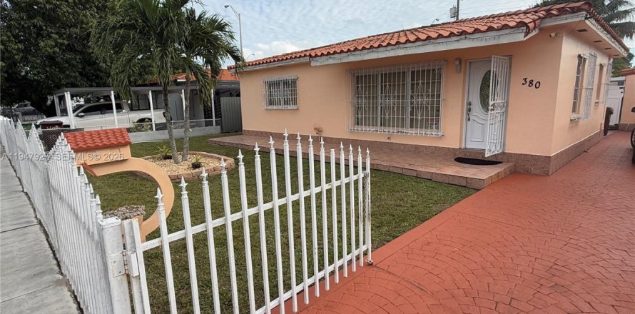 Villa ou maison à Hialeah, Floride 2 chambres, 118.26 m2 № 2281597