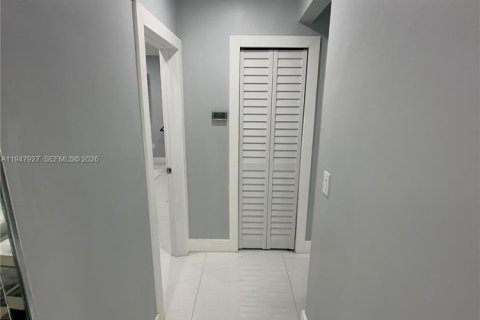Villa ou maison à vendre à Hialeah, Floride: 2 chambres, 118.26 m2 № 2281597 - photo 7