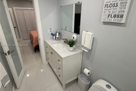 Villa ou maison à vendre à Hialeah, Floride: 2 chambres, 118.26 m2 № 2281597 - photo 15