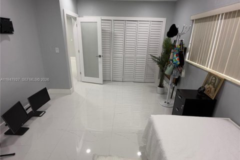 Villa ou maison à vendre à Hialeah, Floride: 2 chambres, 118.26 m2 № 2281597 - photo 9