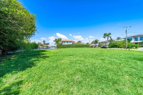 Commercial property in Ocean Ridge, Florida № 2147249 - photo 11