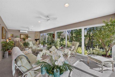 House in The Villages, Florida 3 bedrooms, 215.44 sq.m. № 2427086 - photo 8