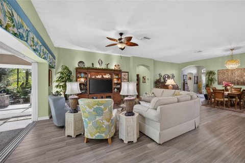 House in The Villages, Florida 3 bedrooms, 215.44 sq.m. № 2427086 - photo 18