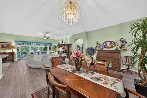 House in The Villages, Florida 3 bedrooms, 215.44 sq.m. № 2427086 - photo 22