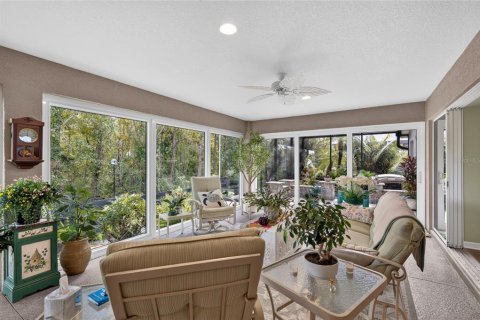 House in The Villages, Florida 3 bedrooms, 215.44 sq.m. № 2427086 - photo 7