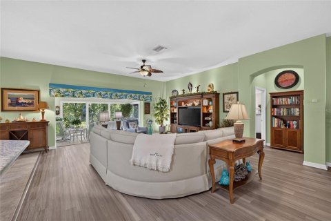 House in The Villages, Florida 3 bedrooms, 215.44 sq.m. № 2427086 - photo 16