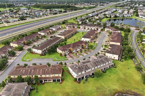 Townhouse in Orlando, Florida 4 bedrooms, 182.83 sq.m. № 2234858 - photo 8