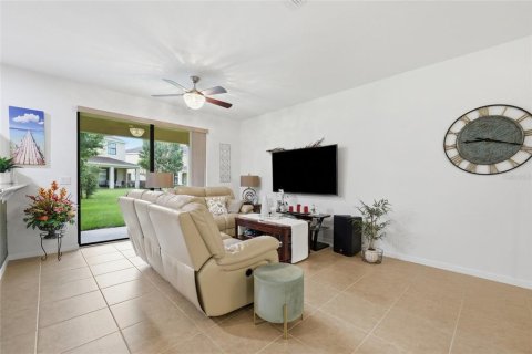Townhouse in Orlando, Florida 4 bedrooms, 182.83 sq.m. № 2234858 - photo 12