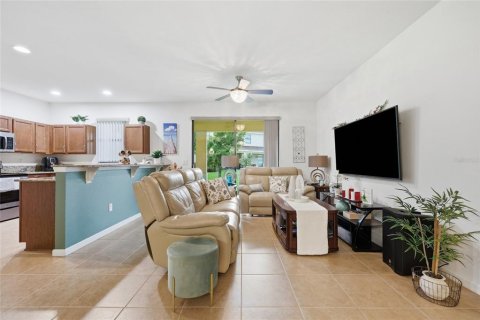 Townhouse in Orlando, Florida 4 bedrooms, 182.83 sq.m. № 2234858 - photo 15