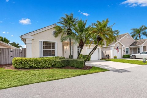 Villa ou maison à vendre à Palm Beach Gardens, Floride: 2 chambres, 109.07 m2 № 2415771 - photo 3
