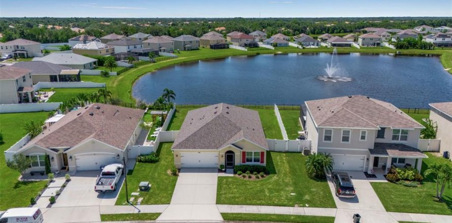 Casa en Bradenton, Florida 3 dormitorios, 157 m2 № 1827380