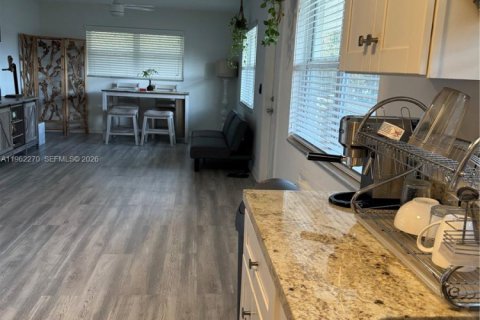 Снять в аренду кондоминиум в Холливуд, Флорида 2 спальни, 78.97м2, № 2025563 - фото 18