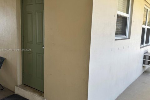 Снять в аренду кондоминиум в Холливуд, Флорида 2 спальни, 78.97м2, № 2025563 - фото 14