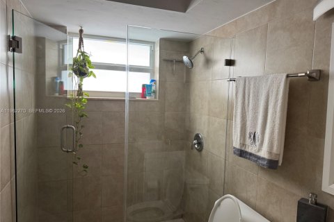 Снять в аренду кондоминиум в Холливуд, Флорида 2 спальни, 78.97м2, № 2025563 - фото 24