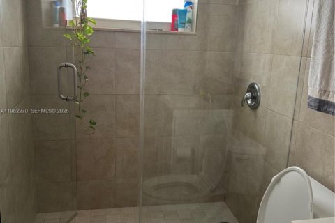 Снять в аренду кондоминиум в Холливуд, Флорида 2 спальни, 78.97м2, № 2025563 - фото 28