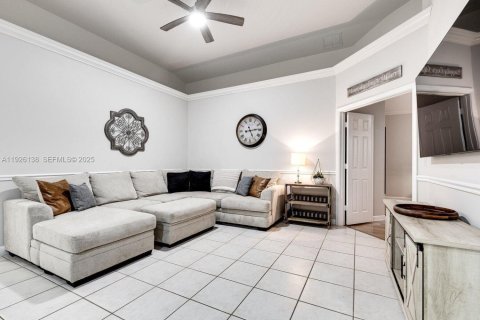 Casa en venta en Boynton Beach, Florida, 3 dormitorios, 184.97 m2 № 1985848 - foto 10