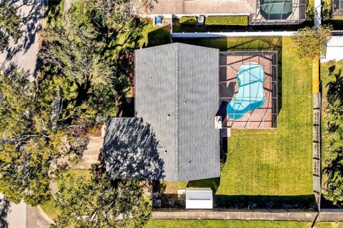 House in Saint Petersburg, Florida 3 bedrooms, 175.77 sq.m. № 1559209 - photo 7