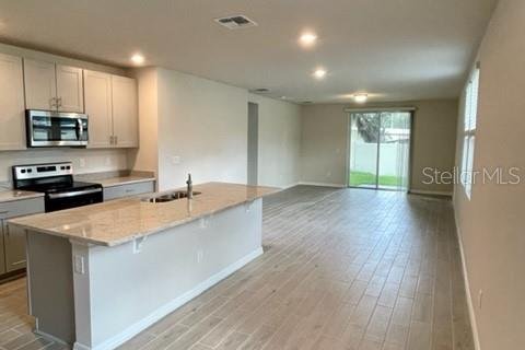 Casa en alquiler en Zephyrhills, Florida, 4 dormitorios, 156.26 m2 № 1774971 - foto 4