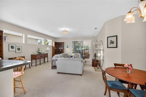 Villa ou maison à vendre à Mount Dora, Floride: 3 chambres, 166.67 m2 № 2406575 - photo 5