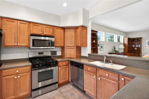 Villa ou maison à vendre à Mount Dora, Floride: 3 chambres, 166.67 m2 № 2406575 - photo 8