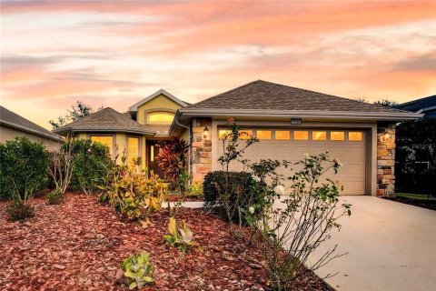 Villa ou maison à vendre à Mount Dora, Floride: 3 chambres, 166.67 m2 № 2406575 - photo 2