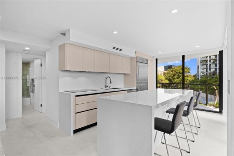 Condominio en venta en Miami, Florida, 3 dormitorios, 156.26 m2 № 2088364 - foto 3