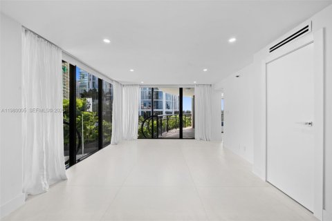 Condominio en venta en Miami, Florida, 3 dormitorios, 156.26 m2 № 2088364 - foto 6