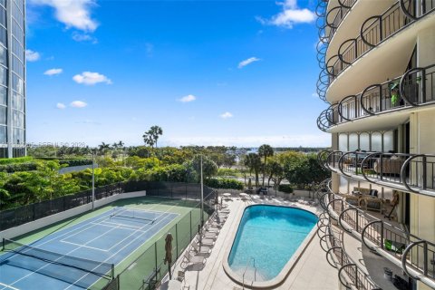 Condominio en venta en Miami, Florida, 3 dormitorios, 156.26 m2 № 2088364 - foto 18