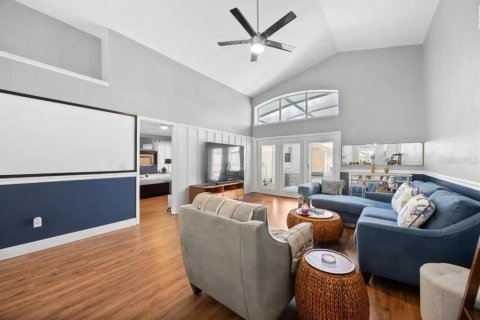 House in Kissimmee, Florida 4 bedrooms, 189.89 sq.m. № 1881157 - photo 15