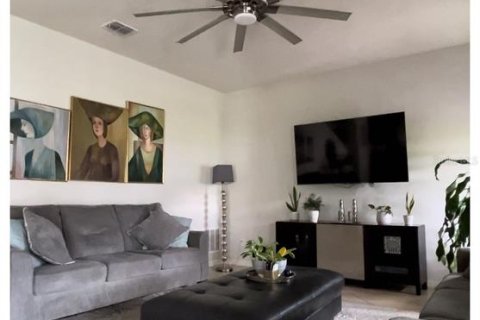 Villa ou maison à vendre à Orlando, Floride: 5 chambres, 270.44 m2 № 2389264 - photo 8
