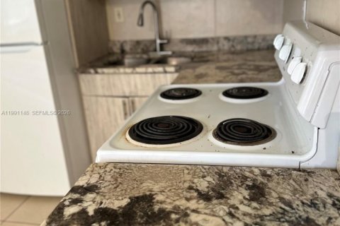 Copropriété à vendre à North Miami, Floride: 1 chambre, 53.51 m2 № 2055548 - photo 2