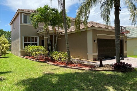House in Weston, Florida 4 bedrooms, 208.1 sq.m. № 1800188 - photo 1