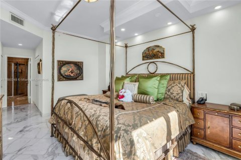 Condo in Miami, Florida, 3 bedrooms  № 1978831 - photo 17