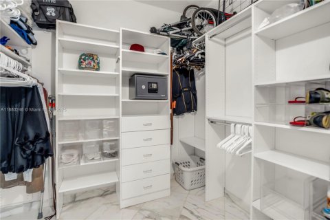 Condo in Miami, Florida, 3 bedrooms  № 1978831 - photo 18