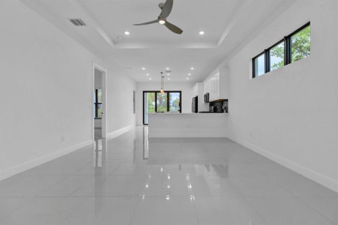 Villa ou maison à louer à Westlake, Floride: 3 chambres, 172.33 m2 № 2153624 - photo 6