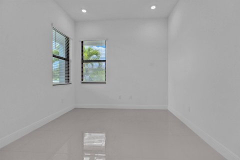 Villa ou maison à louer à Westlake, Floride: 3 chambres, 172.33 m2 № 2153624 - photo 11