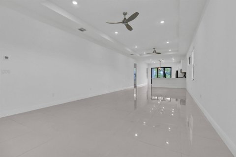 Villa ou maison à louer à Westlake, Floride: 3 chambres, 172.33 m2 № 2153624 - photo 5