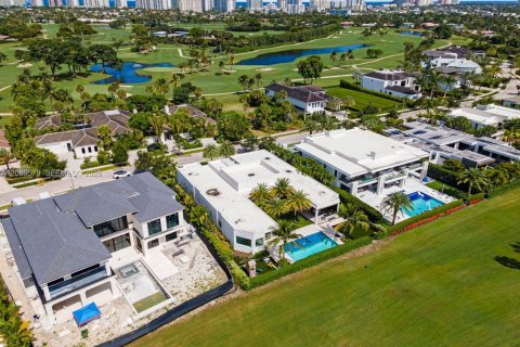 Casa en venta en Fort Lauderdale, Florida, 7 dormitorios, 543.57 m2 № 2338091 - foto 12