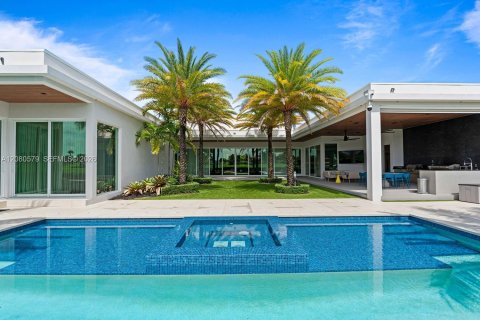 Casa en Fort Lauderdale, Florida 7 dormitorios, 543.57 m2 № 2338091