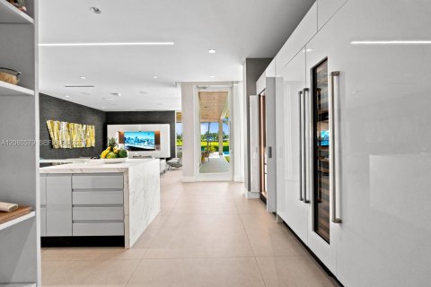 Casa en venta en Fort Lauderdale, Florida, 7 dormitorios, 543.57 m2 № 2338091 - foto 30