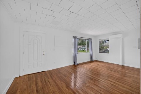 House in Belleview, Florida 2 bedrooms, 86.58 sq.m. № 2236947 - photo 6
