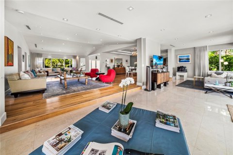 Villa ou maison à vendre à Miami Shores, Floride: 4 chambres, 394.56 m2 № 2016513 - photo 30