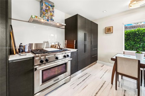 Villa ou maison à vendre à Miami Shores, Floride: 4 chambres, 394.56 m2 № 2016513 - photo 26