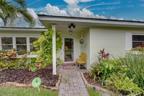 Casa en venta en Gulfport, Florida, 3 dormitorios, 189.52 m2 № 1771171 - foto 3