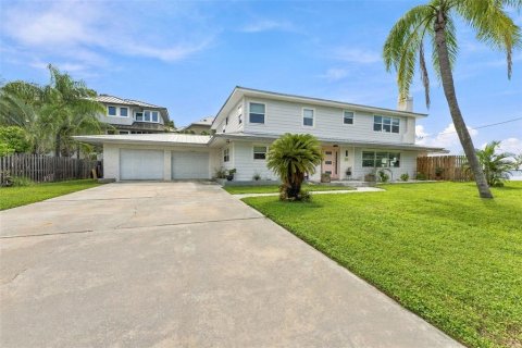 House in Palm Harbor, Florida 6 bedrooms, 290.97 sq.m. № 2416820 - photo 5
