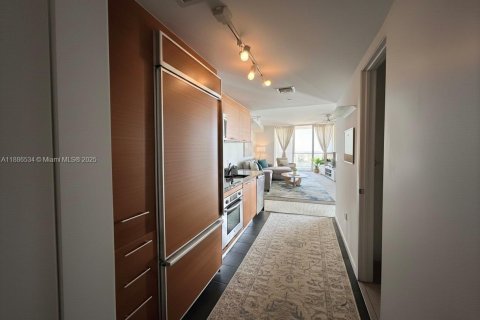 Снять в аренду кондоминиум в Майами, Флорида 52.68м2, № 1954664 - фото 2
